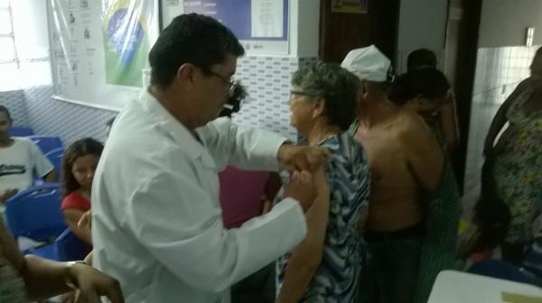 População compareceu em Grande Número no Dia D da Campanha de Vacinação Contra Influenza - Imagem 2