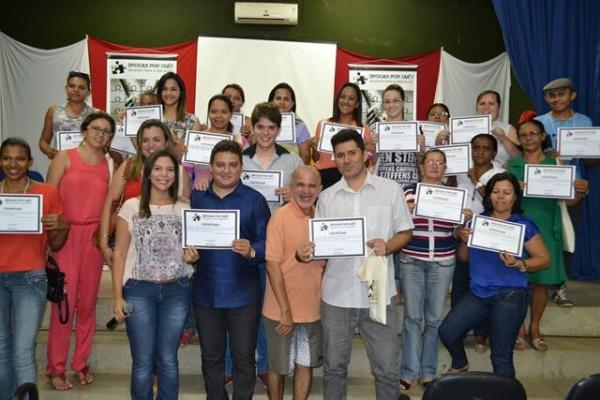 Vice Lucia Lacerda participa de seminário sobre combate a drogas  - Imagem 3