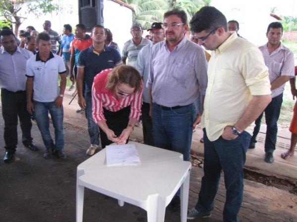 Governador Wilson Martins Inaugura obras no município de Miguel Alves - Imagem 10