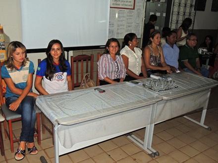 Neuma Café participa de encontro com estudantes em escola