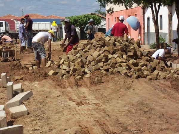 Obras levam conforto e melhoria na qualidade de vida da população de Santa Rosa - Imagem 4