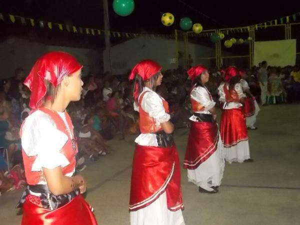 Aniversário da cidade : Noite da educação foi um espetáculo em Canavieira - Imagem 7