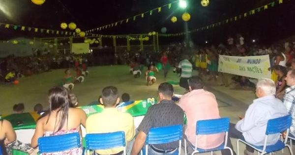 Aniversário da cidade : Noite da educação foi um espetáculo em Canavieira - Imagem 42