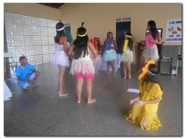 Apresentações Culturais na Escola João de Sousa Leal - Imagem 11