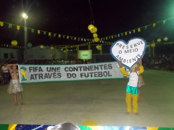 Aniversário da cidade : Noite da educação foi um espetáculo em Canavieira - Imagem 73
