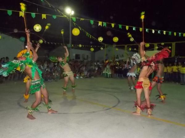 Aniversário da cidade : Noite da educação foi um espetáculo em Canavieira - Imagem 23