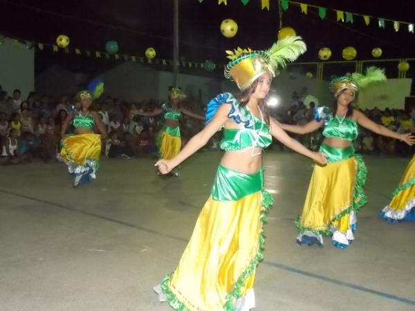 Aniversário da cidade : Noite da educação foi um espetáculo em Canavieira - Imagem 15