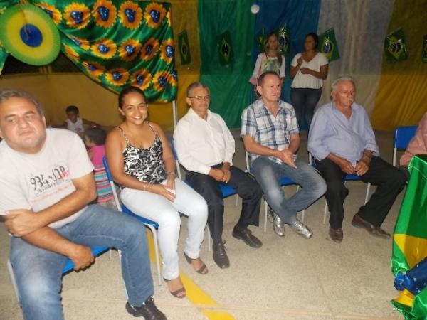 Aniversário da cidade : Noite da educação foi um espetáculo em Canavieira - Imagem 76