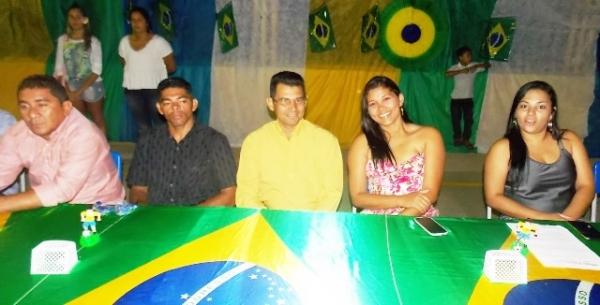 Aniversário da cidade : Noite da educação foi um espetáculo em Canavieira - Imagem 78