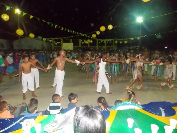 Aniversário da cidade : Noite da educação foi um espetáculo em Canavieira - Imagem 53