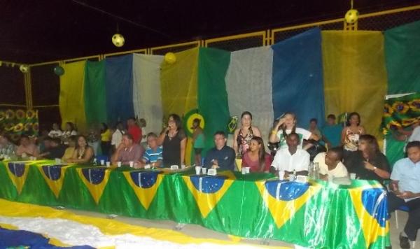 Aniversário da cidade : Noite da educação foi um espetáculo em Canavieira - Imagem 2