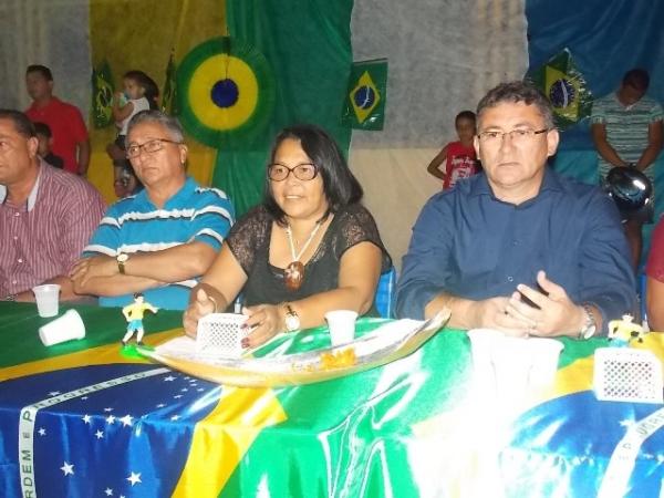 Aniversário da cidade : Noite da educação foi um espetáculo em Canavieira - Imagem 84