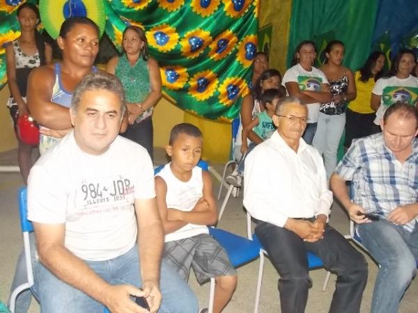 Aniversário da cidade : Noite da educação foi um espetáculo em Canavieira - Imagem 34