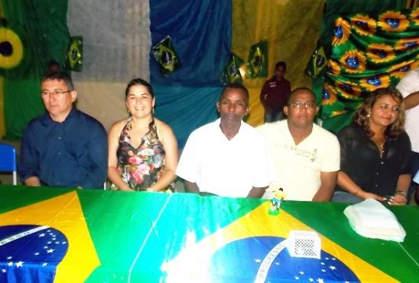 Aniversário da cidade : Noite da educação foi um espetáculo em Canavieira - Imagem 80