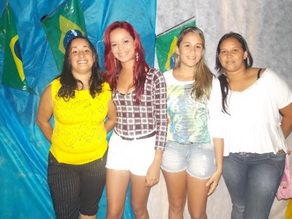 Aniversário da cidade : Noite da educação foi um espetáculo em Canavieira - Imagem 31