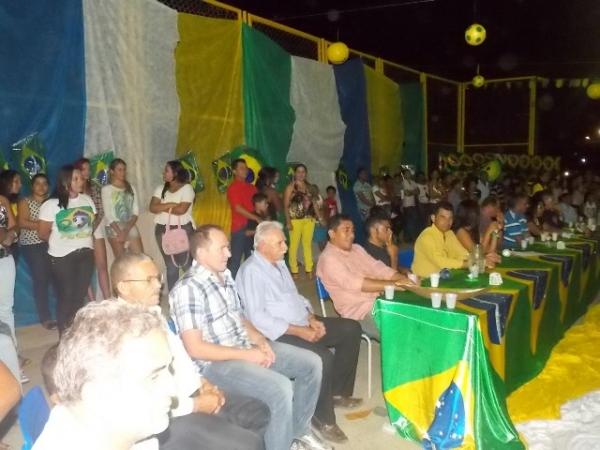 Aniversário da cidade : Noite da educação foi um espetáculo em Canavieira - Imagem 33