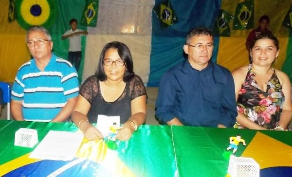 Aniversário da cidade : Noite da educação foi um espetáculo em Canavieira - Imagem 79