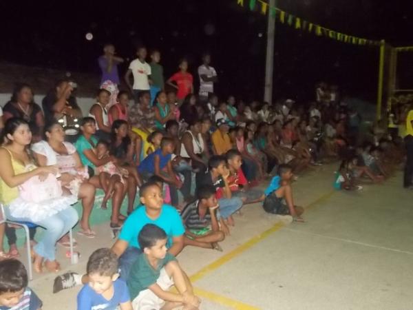 Aniversário da cidade : Noite da educação foi um espetáculo em Canavieira - Imagem 19