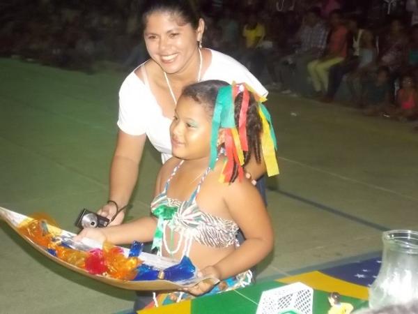 Aniversário da cidade : Noite da educação foi um espetáculo em Canavieira - Imagem 64