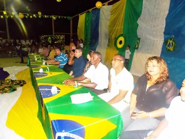 Aniversário da cidade : Noite da educação foi um espetáculo em Canavieira - Imagem 82