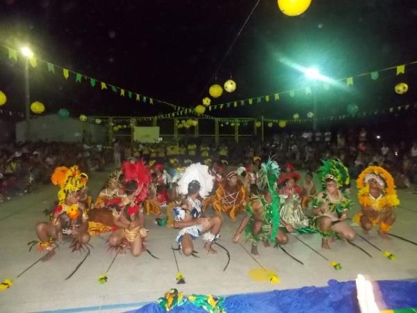 Aniversário da cidade : Noite da educação foi um espetáculo em Canavieira - Imagem 4