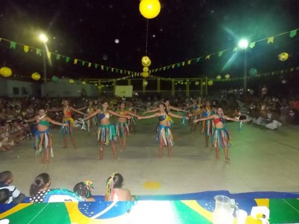 Aniversário da cidade : Noite da educação foi um espetáculo em Canavieira - Imagem 54