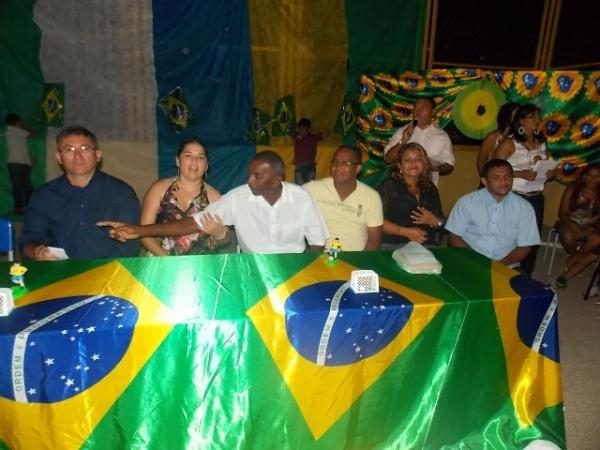 Aniversário da cidade : Noite da educação foi um espetáculo em Canavieira - Imagem 81