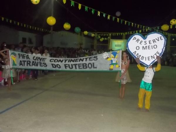 Aniversário da cidade : Noite da educação foi um espetáculo em Canavieira - Imagem 74