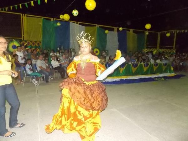 Aniversário da cidade : Noite da educação foi um espetáculo em Canavieira - Imagem 11