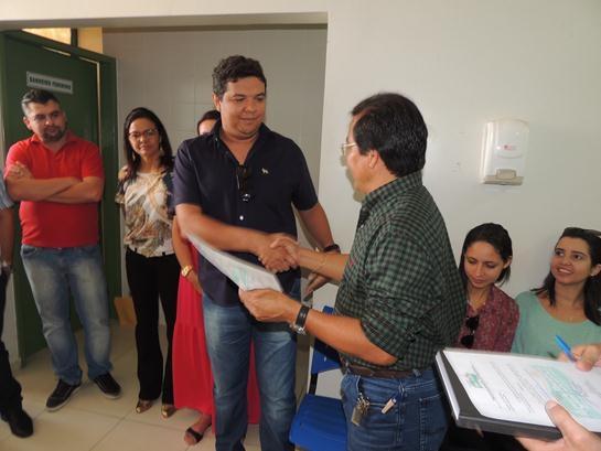 O prefeito Jonas Moura nomeia novo diretor administrativo do hospital municipal - Imagem 1