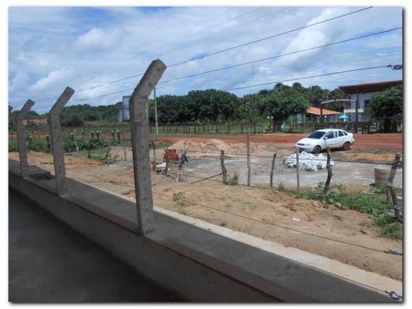 Prefeitura Municipal Constrói Quadra de Esporte com cobertura no Povoado Forte - Imagem 11