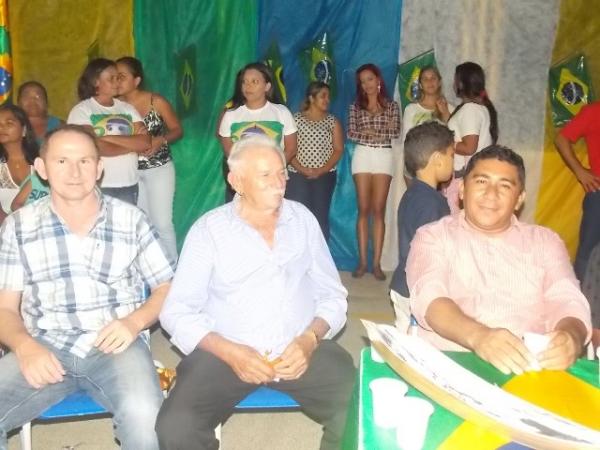 Aniversário da cidade : Noite da educação foi um espetáculo em Canavieira - Imagem 35