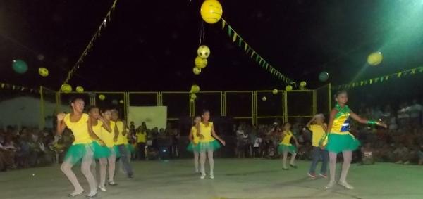Aniversário da cidade : Noite da educação foi um espetáculo em Canavieira - Imagem 49