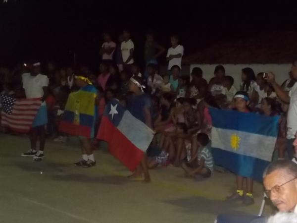 Aniversário da cidade : Noite da educação foi um espetáculo em Canavieira - Imagem 71