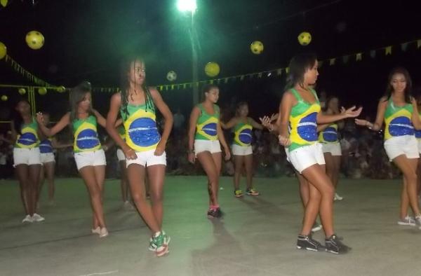 Aniversário da cidade : Noite da educação foi um espetáculo em Canavieira - Imagem 48