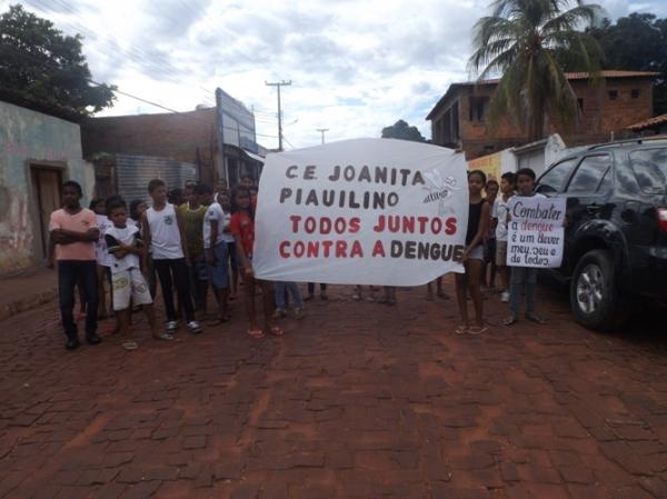 Secretaria Municipal de Saúde promove o Dia D de combate a Dengue  - Imagem 1