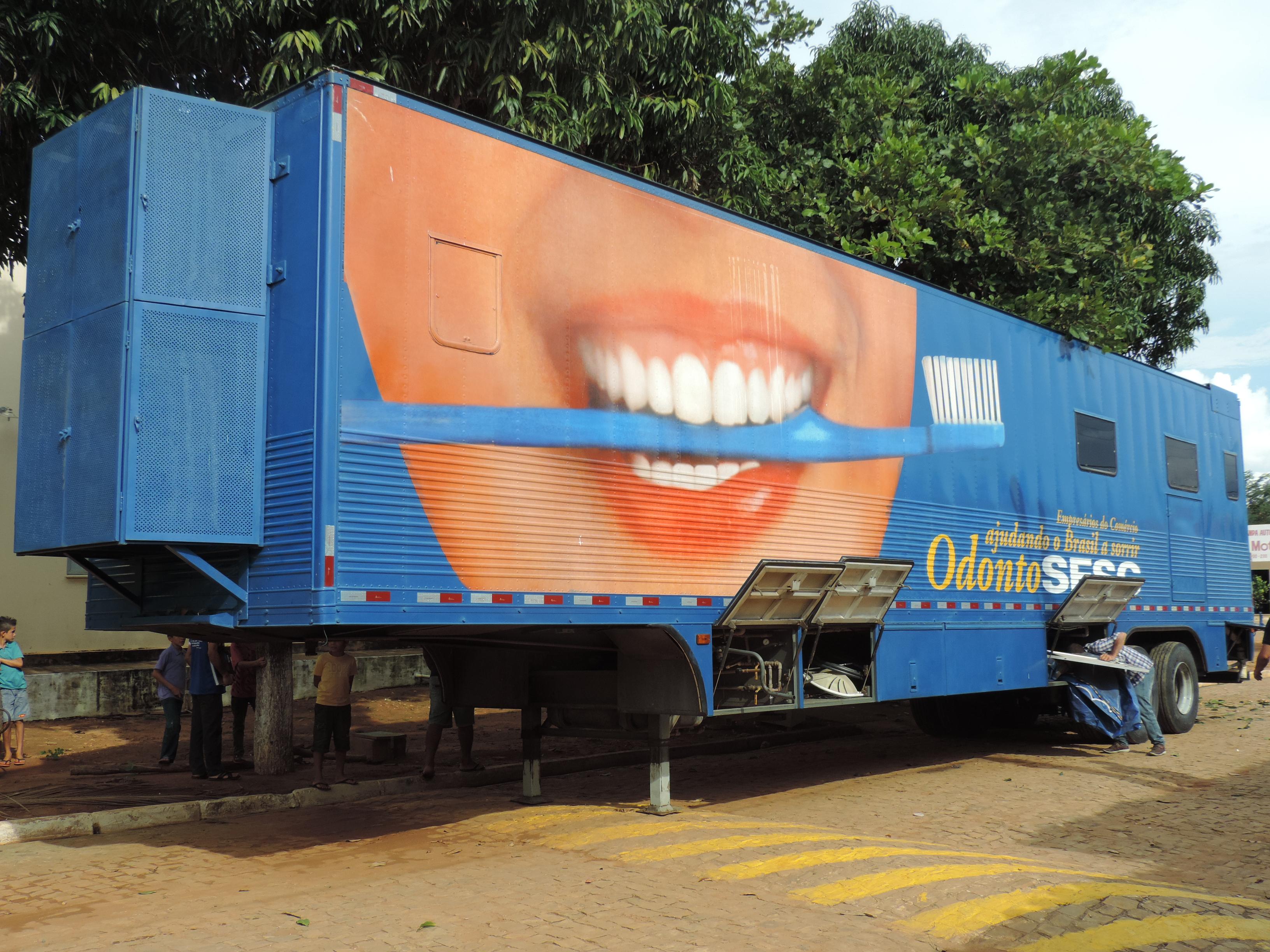 Chegou em  Barra D’Alcântara o caminhão odontológico do projeto Odonto SESC.