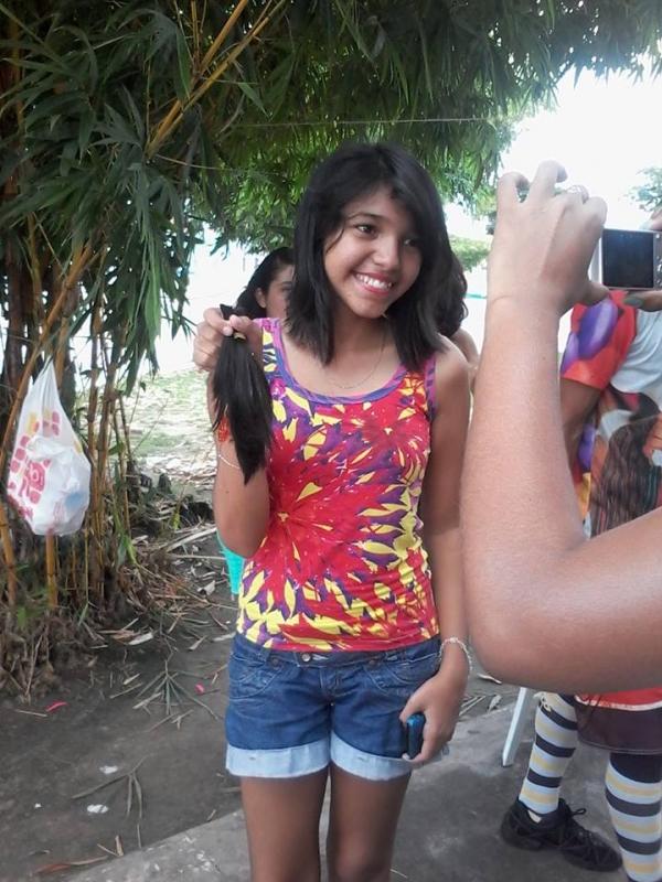 Barrenses cortam cabelo para demonstrar solidariedade - Imagem 6