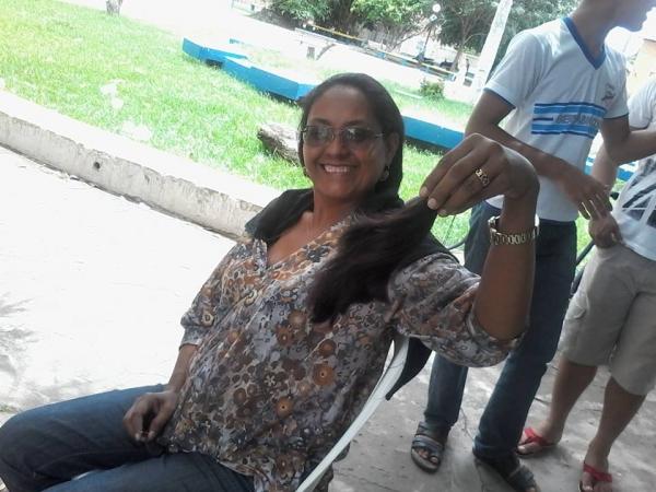 Barrenses cortam cabelo para demonstrar solidariedade - Imagem 8