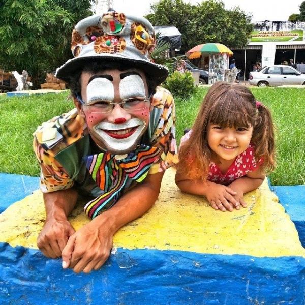 Barrenses cortam cabelo para demonstrar solidariedade - Imagem 5