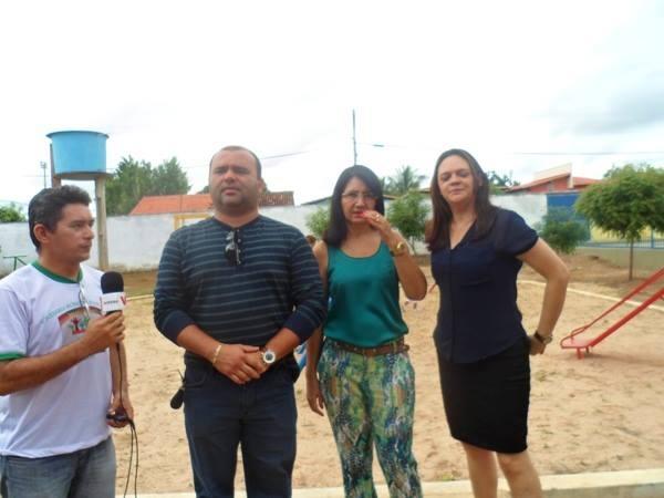 Prefeito Walfredo Filho participa do Primeiro dia de aula na Creche Pro - Infância - Imagem 2