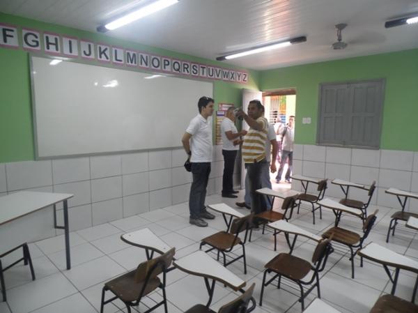 Creche onde alunos assistiam aulas no pátio, ganha reforma e duas novas salas - Imagem 12