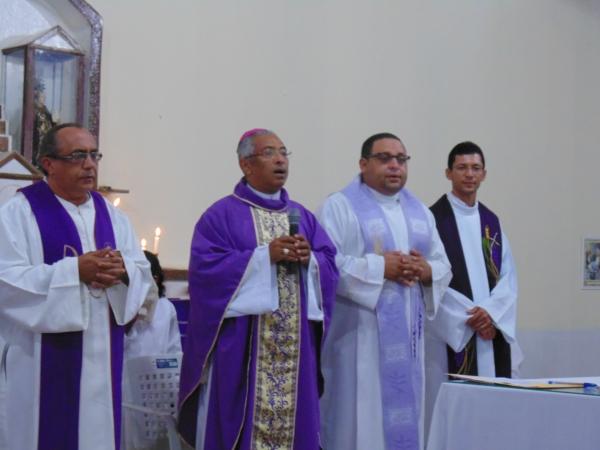 Padre Juarez Donato toma posse como novo pároco da paroquia Santo Inácio de Loyola  - Imagem 37
