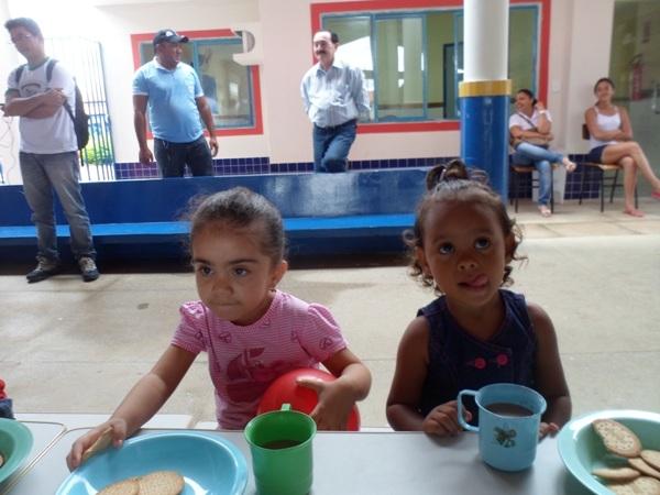 Prefeito Walfredo Filho participa do Primeiro dia de aula na Creche Pro - Infância - Imagem 12