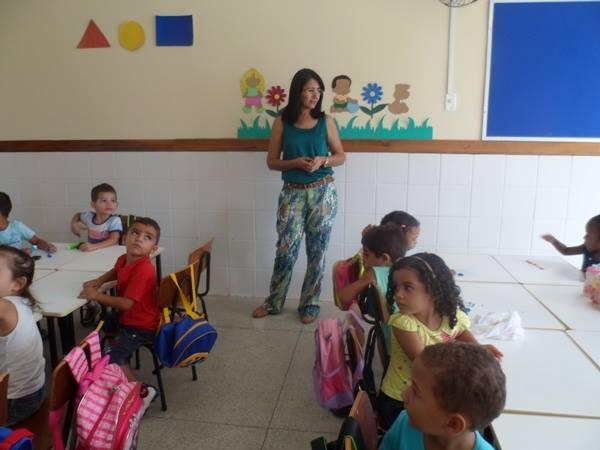 Prefeito Walfredo Filho participa do Primeiro dia de aula na Creche Pro - Infância - Imagem 7