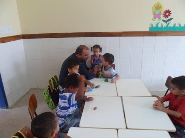 Prefeito Walfredo Filho participa do Primeiro dia de aula na Creche Pro - Infância - Imagem 15