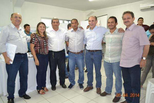 Prefeito Zé Resende e vice Professor Dominguinhos participam do Encontro Ouvindo o Piauí. - Imagem 20