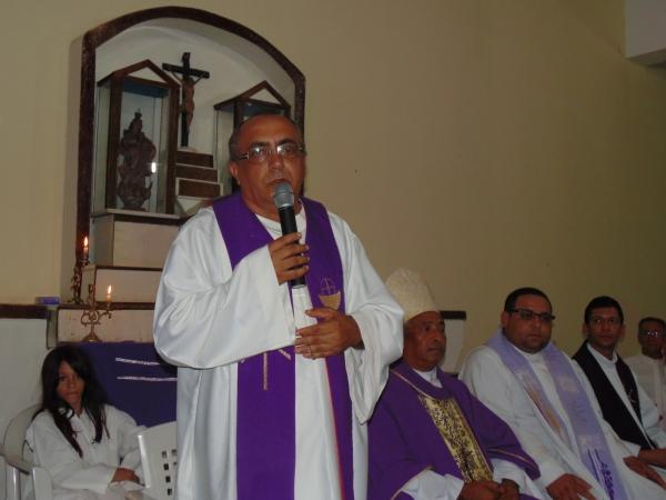 Padre Juarez Donato toma posse como novo pároco da paroquia Santo Inácio de Loyola  - Imagem 9
