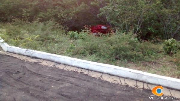 Carro capota e atinge dois funcionários do DNIT em Oeiras; Veja as fotos! - Imagem 6