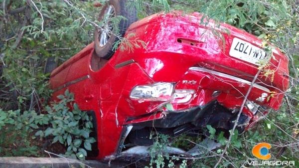 Carro capota e atinge dois funcionários do DNIT em Oeiras; Veja as fotos! - Imagem 4